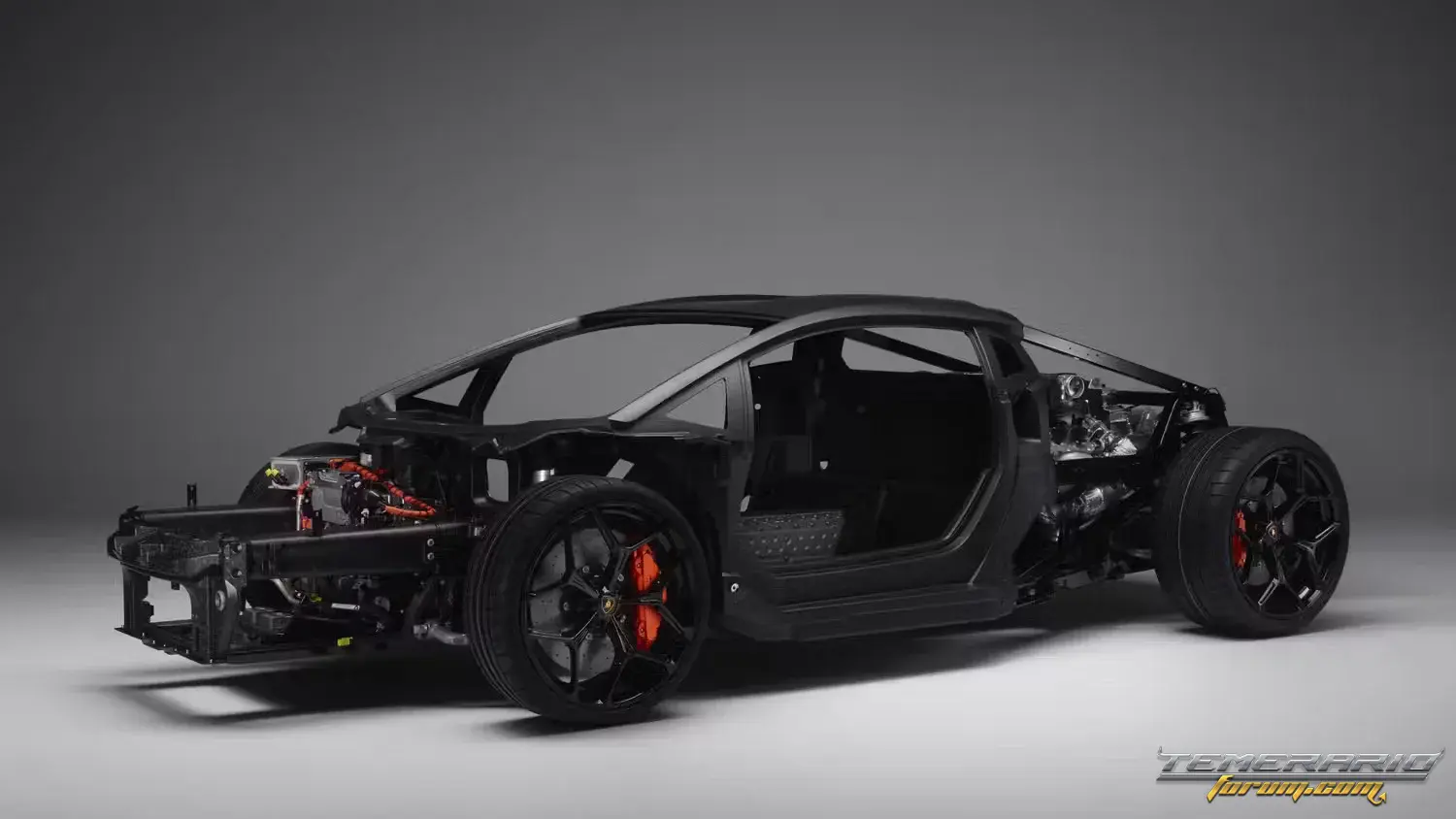 lamborghini-carbon-fiber-monofuselage-1.webp